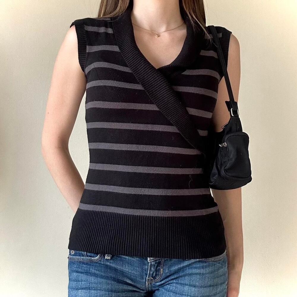 Y2K Derek Heart Sweater Top Small Black Gray Striped Collar Sleeveless Office